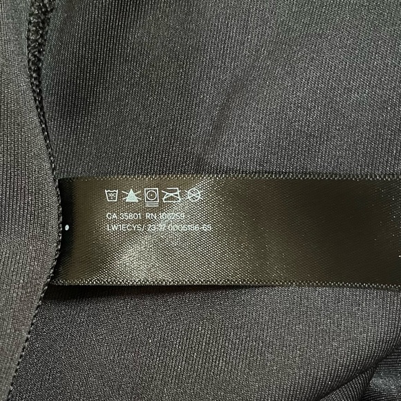 Lululemon Softstreme Ribbed Slim-Fit Racer Back Tank Dress Black Gray Size 8 - Picture 11 of 11